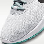 รองเท้าวิ่งโร้ดรันนิ่งผู้หญิง Nike Revolution 6