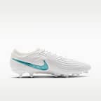 Chaussure de foot basse à crampons pour terrain synthétique Nike Tiempo Maestro Elite