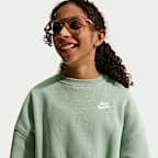 Sweatshirt de gola redonda com corte a direito Nike Sportswear Club Fleece para rapariga