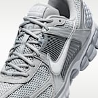 Nike Zoom Vomero 5 Men's Shoes