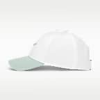 Gorra Swoosh estructurada Nike Dri-FIT Club