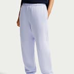Pants oversized de tiro alto con dobladillo para mujer Nike Studio Fleece Medium Weight