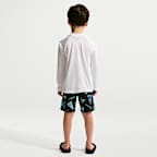 Shorts de playa o alberca con forro de ropa interior de 13 cm para niño talla pequeña Nike Swim Breaker Logo Tape