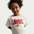 Playera de corte cuadrado infantil Nike Cherry