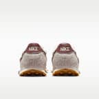 รองเท้าผู้หญิง Nike LD-1000 SE