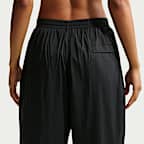 Pants ligeros de tiro medio con protección UV para mujer Nike Sportswear