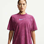 Nike 女款寬版短袖 T 恤