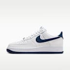 รองเท้าผู้ชาย Nike Air Force 1 '07