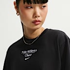 Playera de corte cuadrado para mujer Nike Cheer