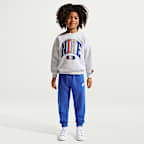 Sudadera de cuello redondo de tejido Fleece Multisport para niños talla pequeña Nike Sportswear