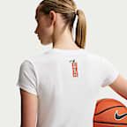 Playera de básquetbol de manga corta con gráfico para mujer Nike