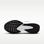 รองเท้าวิ่งโร้ดรันนิ่งผู้ชาย Nike Quest 6