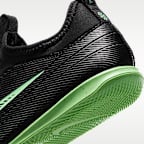 Nike Jr. Mercurial Vapor 17 Club Little Kids' Indoor/Court Low-Top Soccer Shoes