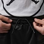 Calções de futebol Replica Jordan Dri-FIT do equipamento Stadium Night Edition Paris Saint-Germain 2026 para homem