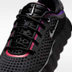 Nike Mind 002 AMP Men's Pregame Shoes
