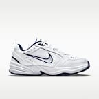 Nike Air Monarch IV Workout-Schuh für Herren (extraweit)