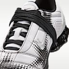 Tenis para mujer Nike Total90 Shox Magia