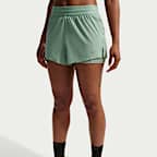 Shorts de correr Dri-FIT de tiro medio 2 en 1 para mujer Nike Swift