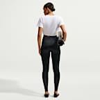 NikeSKIMS Performance Cotton Blend Cropped-Twist-Kurzarm-Oberteil mit V-Ausschnitt (Damen)