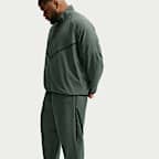 Pants de tejido Knit Dri-FIT Shori para hombre Nike Tech