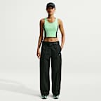 Camiseta de tirantes ajustada cropped para mujer Nike Sportswear