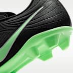Nike Tiempo Maestro Club többféle talajra készült, alacsony szárú futballcipő