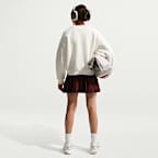 Fleecetröja Nike Sportswear Studio med rund krage och rymlig passform för tjejer