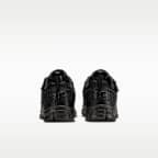 Tenis con detalles reflejantes para niños talla pequeña Nike Vomero 5