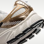Tenis con detalles reflejantes para mujer Nike V5 RNR
