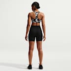 Bra deportivo con estampado con almohadilla de media sujeción para mujer Nike Swoosh