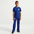 Chelsea F.C. Premier Older Kids' Nike Football T-Shirt