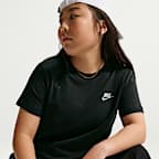 Playera para niños talla grande Nike Sportswear (talla amplia)