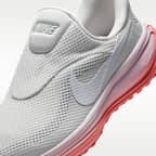 รองเท้าวิ่งโร้ดรันนิ่งผู้หญิง Nike Revolution 8 EasyOn