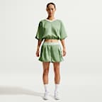 เสื้อผ้าซาตินขนาดโอเวอร์ไซส์ผู้หญิง Nike Sportswear