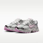 Nike V5 RNR Women's Shoes with Reflective Design Accents