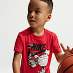 Playera con gráfico “Heat For Your Feet” infantil Nike