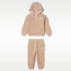 Conjunto de dos piezas Club con cierre completo para bebé (12 a 24 meses) Nike
