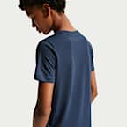 Playera para niños talla grande Nike Sportswear Club