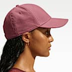 Gorra con logotipo de metal y estructura Nike Dri-FIT Club