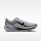 รองเท้าวิ่งโร้ดรันนิ่งผู้ชาย Nike Vomero 18