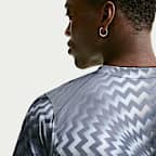 Haut de foot à manches courtes d'avant-match Nike Dri-FIT Pologne 2026 Avant-match pour homme