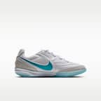 Nike Jr. Tiempo Streetgato Big Kids' Indoor/Court Low-Top Soccer Shoes
