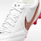 Tacos de fútbol para pasto artificial de corte low Nike Tiempo Ligera Pro