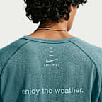 Playera de cuello redondo Dri-FIT con diseño tipo waffle para hombre Nike Stride