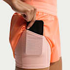 Shorts da running 2 in 1 a vita media Dri-FIT 8 cm Nike Swift – Donna