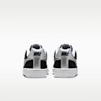 ナイキ コート ロイヤル ウィメンズシューズ