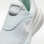 Tenis de correr en pavimento para hombre Nike Revolution 8 EasyOn