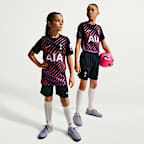 Tottenham Hotspur 2026/27 Stadium idegenbeli Nike Dri-FIT replika futballrövidnadrág nagyobb gyerekeknek