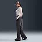 Damskie luźne spodnie z wysokim stanem i rozszerzanymi nogawkami Dri-FIT Nike 24.7 ImpossiblySoft