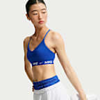 สปอร์ตบราผู้หญิงแบบปรับได้เสริมฟองน้ำ Nike Indy Light Support